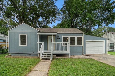 915 NE 44th Street Kansas City MO 64116