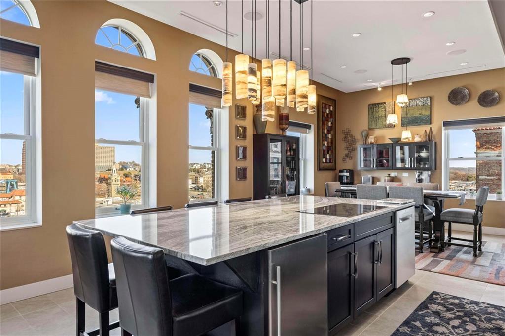 229 Ward Parkway 1001B