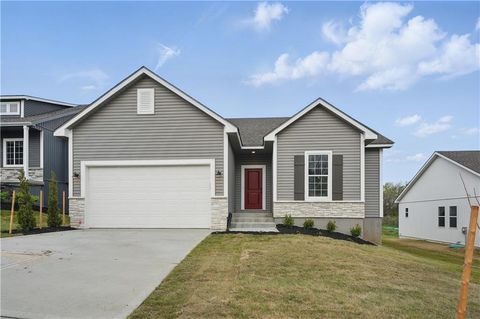 2433 NW Sunnyvale Court, Blue Springs, MO 64015 - MLS#: 2563195