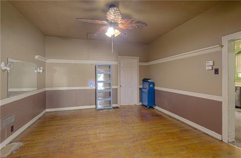 Tiny photo for 443 Choctaw Street, Liberty, MO 64068 (MLS # 2579762)