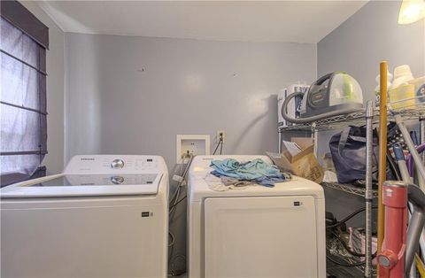 Tiny photo for 443 Choctaw Street, Liberty, MO 64068 (MLS # 2579762)