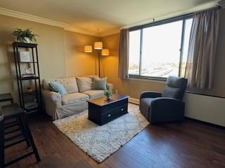 700 E 8th Street 9R