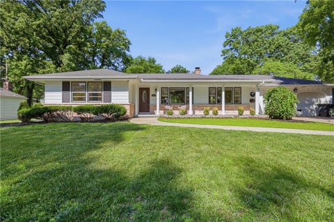 Photo of 12107 Newbury Lane, Independence, MO 64052 (MLS # 2638633)