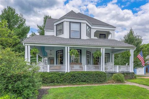 1328 Main Street Parkville MO 64152