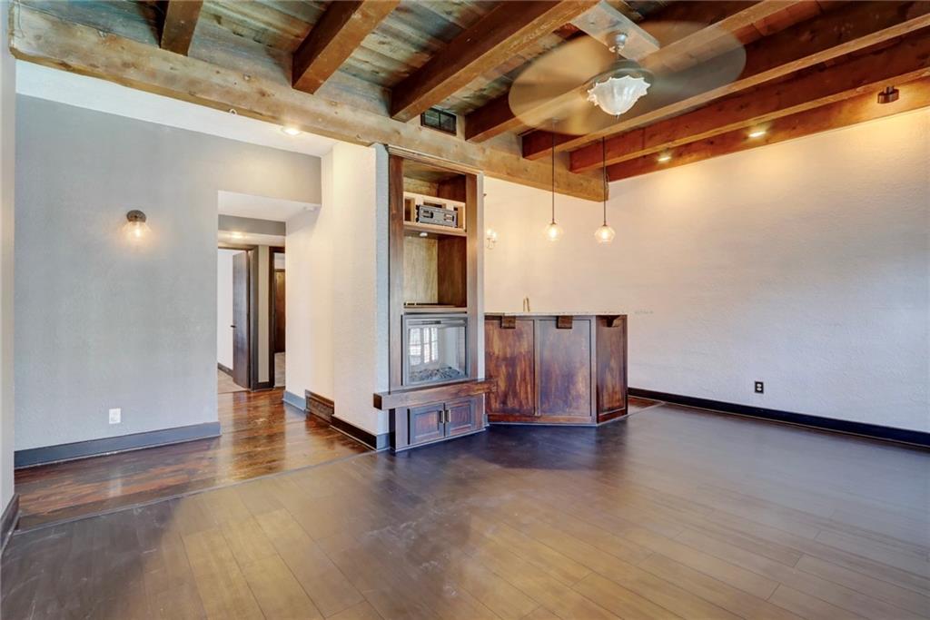 1111 W 46th Street 22