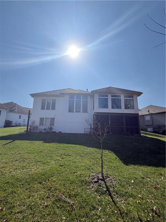 3337 S Victoria Drive