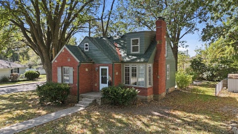Photo of 4920 Birch Street, Roeland Park, KS 66205 (MLS # 2646998)
