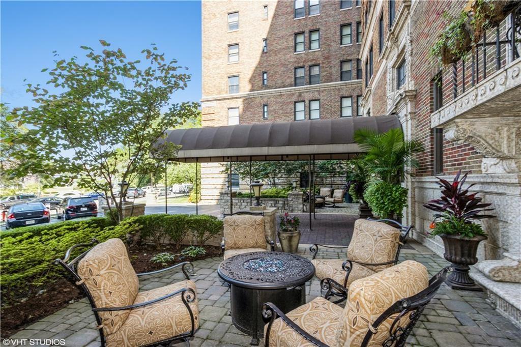 229 Ward Parkway 101B