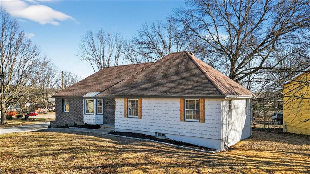 12801 Corrington Avenue