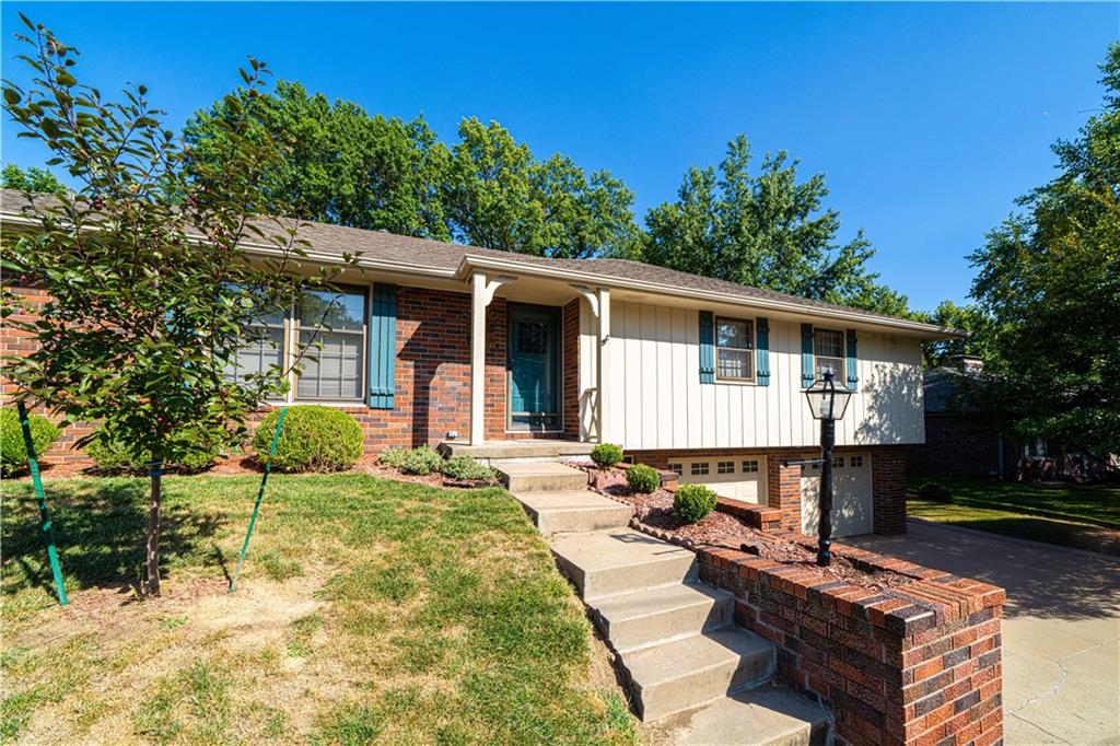 St Joseph, Missouri 64505, United States, 3 Bedrooms Bedrooms, ,3 BathroomsBathrooms,Residential,Pending,44897