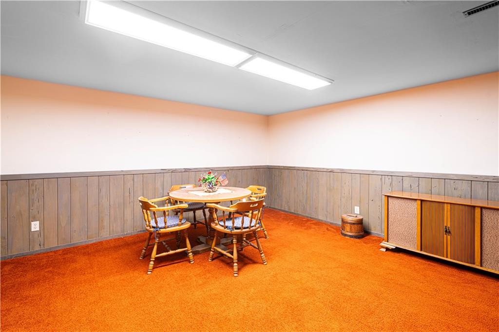 St Joseph, Missouri 64505, United States, 3 Bedrooms Bedrooms, ,3 BathroomsBathrooms,Residential,Pending,44897