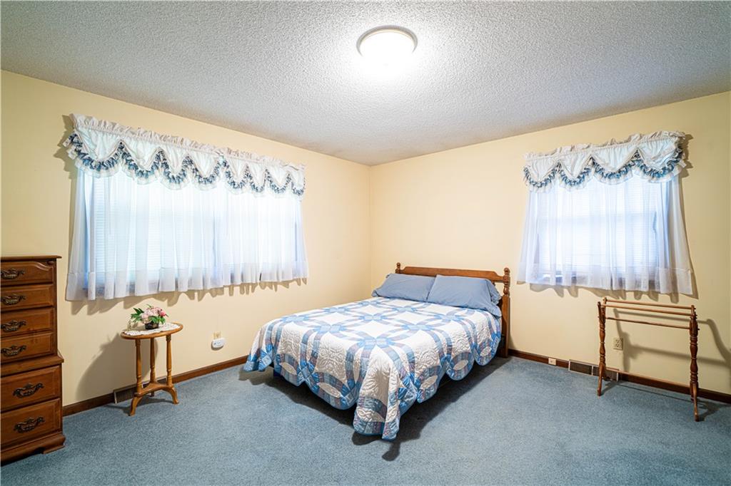 St Joseph, Missouri 64505, United States, 3 Bedrooms Bedrooms, ,3 BathroomsBathrooms,Residential,Pending,44897