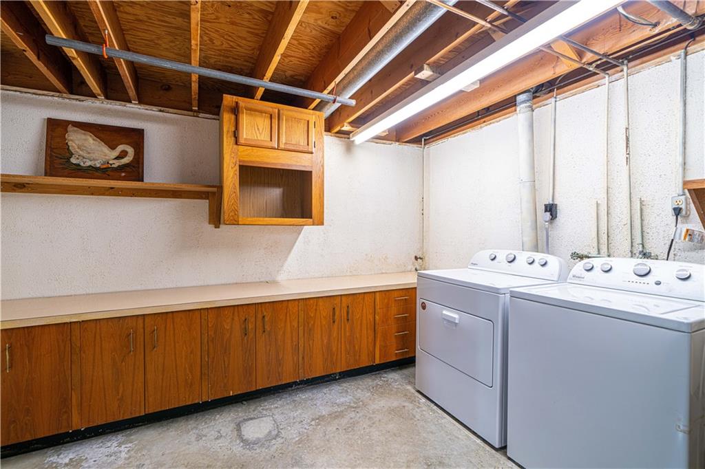 St Joseph, Missouri 64505, United States, 3 Bedrooms Bedrooms, ,3 BathroomsBathrooms,Residential,Pending,44897