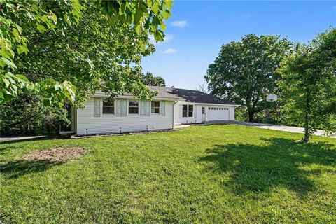 Tiny photo for 1500 Ridgeview Road, Liberty, MO 64068 (MLS # 2623817)