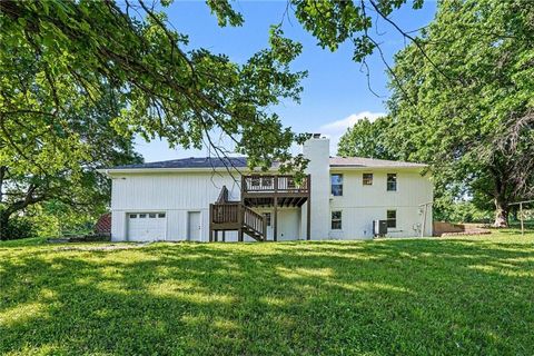 Tiny photo for 1500 Ridgeview Road, Liberty, MO 64068 (MLS # 2623817)