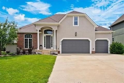 5418 W 161st Terrace Overland Park KS 66085