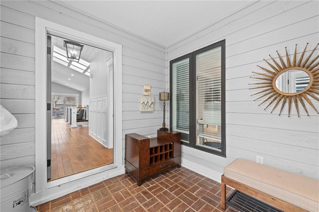 Photo of 318 Lakeside Drive, Liberty, MO 64068 (MLS # 2605524)