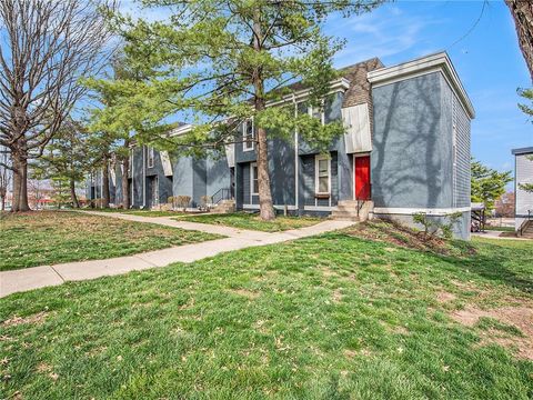 3913-3939 S Crackerneck Road Independence MO 64055
