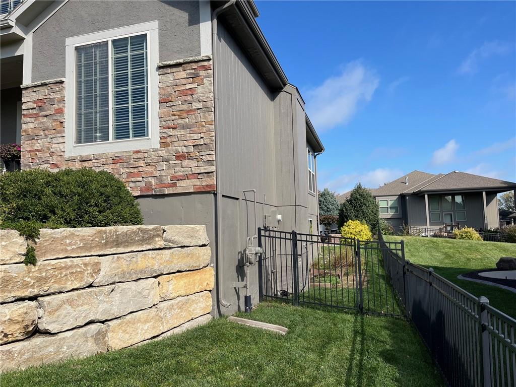 18932 W 100th Street