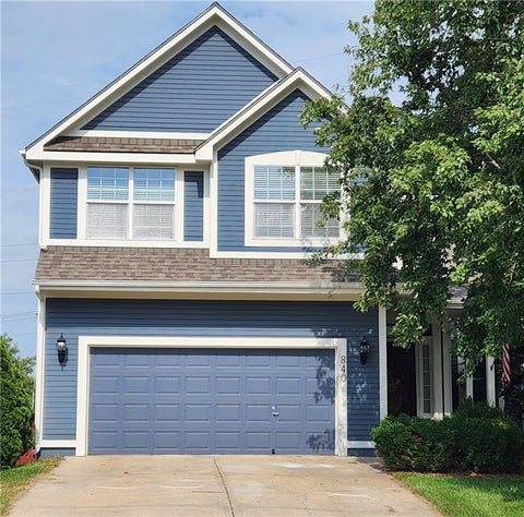 Photo of 840 E Cheyenne Street, Gardner, KS 66030 (MLS # 2636434)