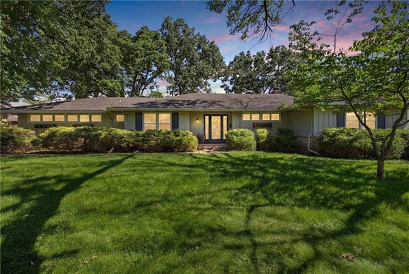 6332 ROBIN HOOD DR, MERRIAM, KS 66203 - Image 049199d85fbd73debdc24ab3db233e6e/3050117606