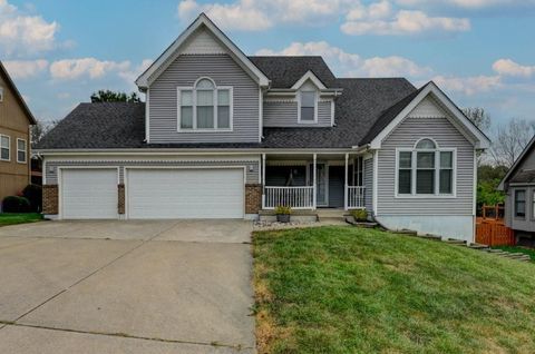 Photo of 2423 S Ponca Avenue, Independence, MO 64057 (MLS # 2581508)