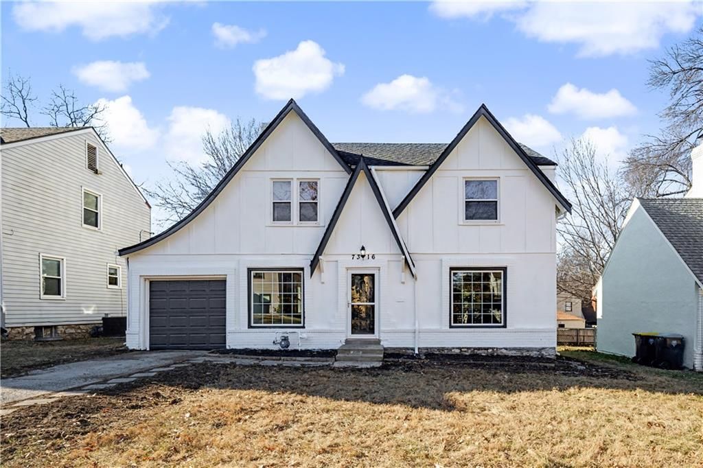 Photo of 7316 Charlotte Street, Kansas City, MO 64131 (MLS # 2598603)