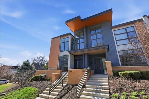 Photo of 1724 Madison Avenue, Kansas City, MO 64108 (MLS # 2628395)