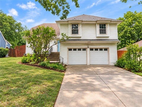 Photo of 8808 W 118th Street, Overland Park, KS 66210 (MLS # 2645035)