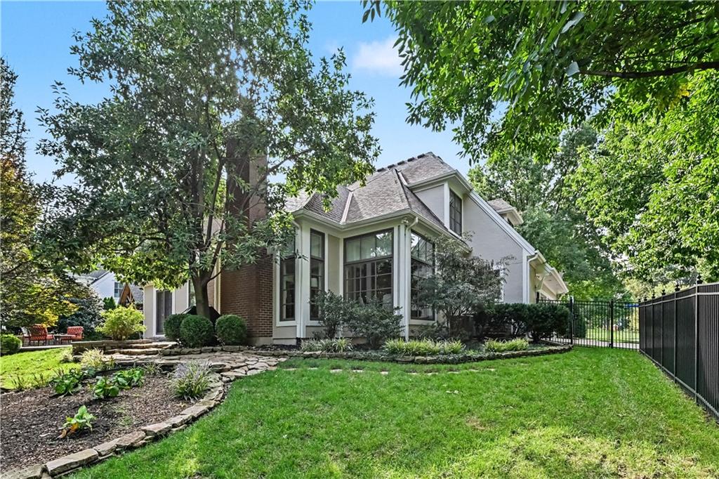 5506 W 82nd Place