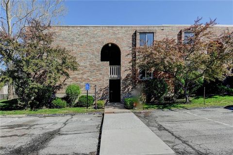 1812 E 97th Street D Kansas City MO 64131
