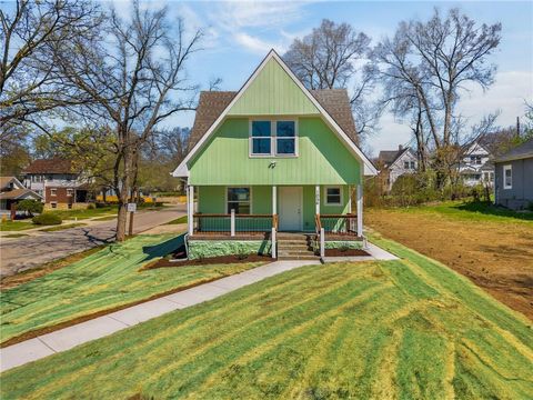 Photo of 1056 Cleveland Avenue, Kansas City, KS 66104 (MLS # 2606976)