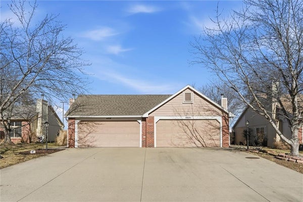 4624 HEARTHSIDE DR, LAWRENCE, KS 66049 - Image 05967c58db59dbb4780f4b3cb099bbf7/3280925018