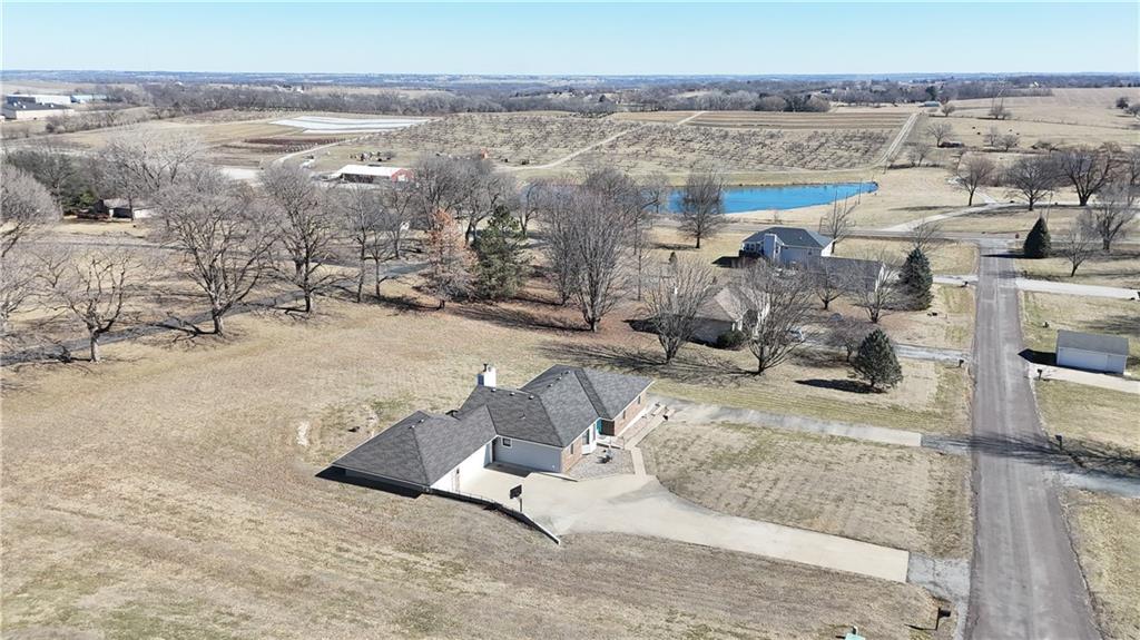 9 SE Hilltop Terrace Road