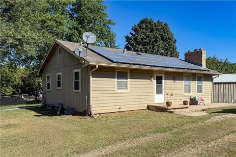 693 E 1450 Road, Lawrence, KS 66046 - MLS#: 2571303