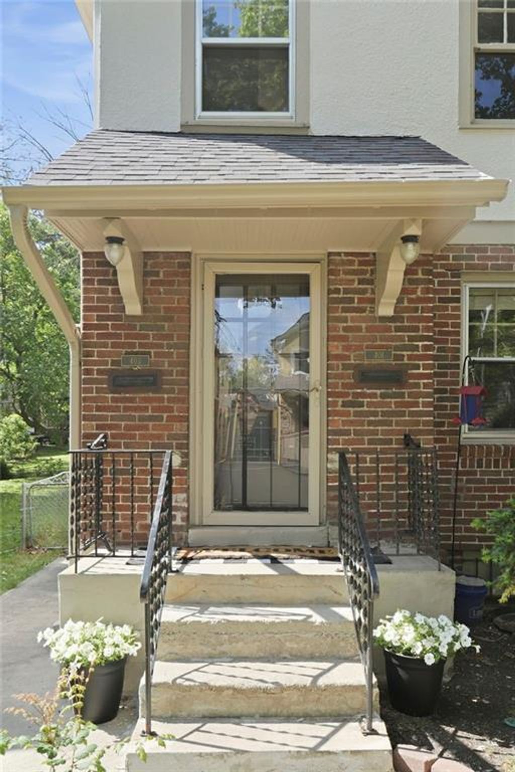 Photo of 401 E 63rd Terrace, Kansas City, MO 64110 (MLS # 2618925)