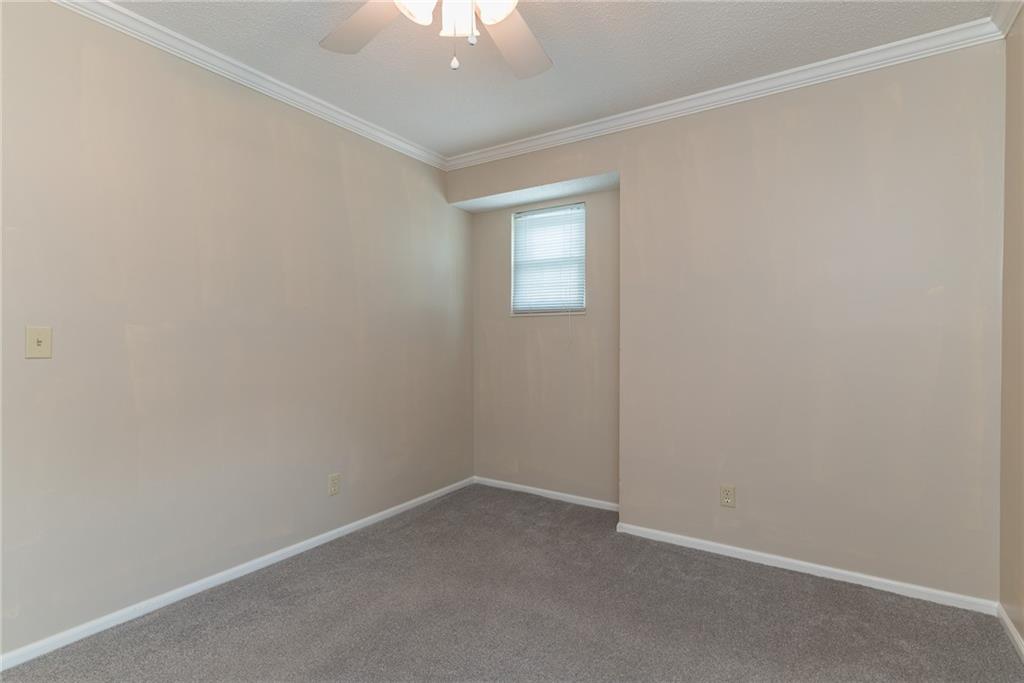 Kansas City, Missouri 64114, United States, 2 Bedrooms Bedrooms, ,2 BathroomsBathrooms,Residential,Active,145964