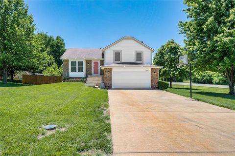 Photo of 21475 W 181st Terrace, Olathe, KS 66062 (MLS # 2619622)