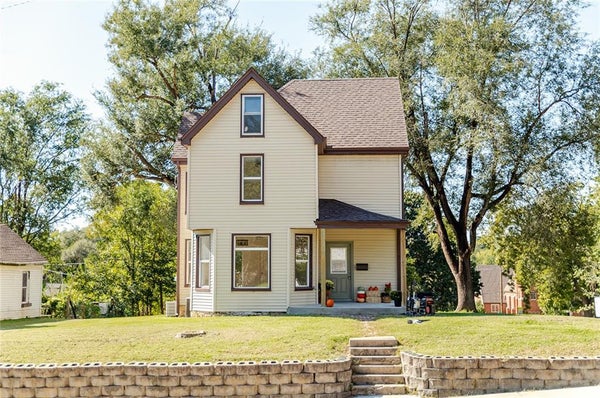 525 N 7TH ST, ATCHISON, KS 66002 - Image 05f32c1c7a4bbef52de92b77e39d5614/2177634683