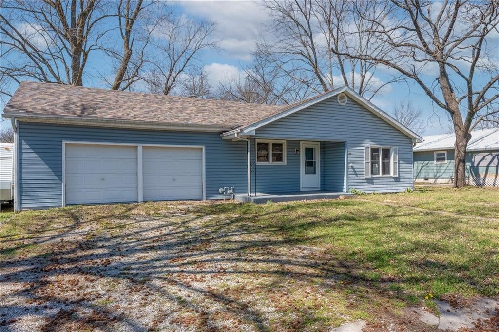 Photo of 304 S Chestnut Street, La Monte, MO 65337 (MLS # 2632538)