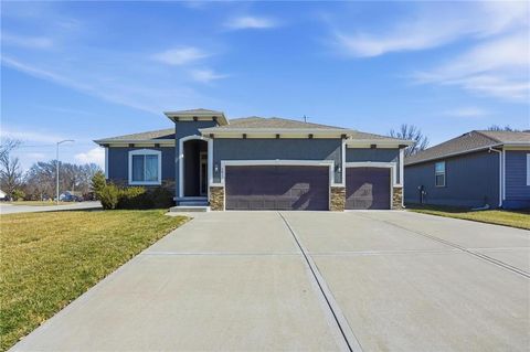 1013 NE Ravenwood Terrace, Lee\'s Summit, MO 64086 - MLS#: 2603798