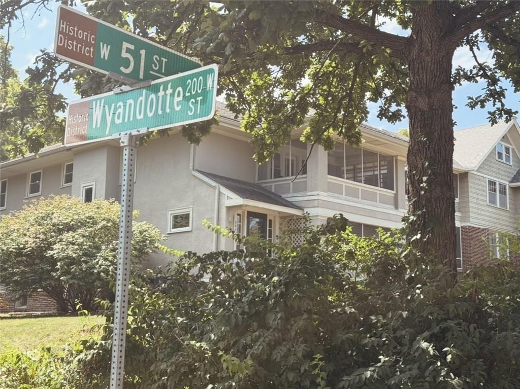 201 W 51st Terrace