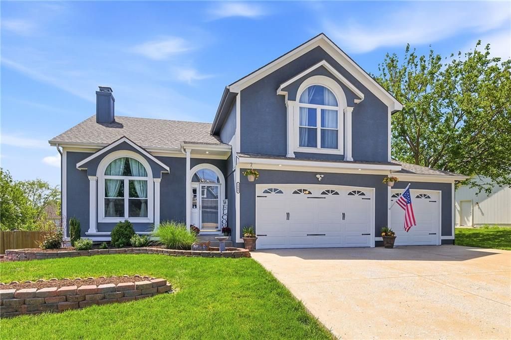 Photo of 1506 Horseshoe Drive, Raymore, MO 64083 (MLS # 2617166)
