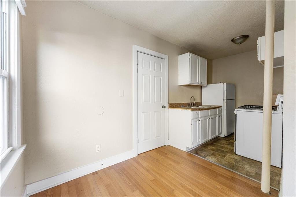 3820 Walnut Street