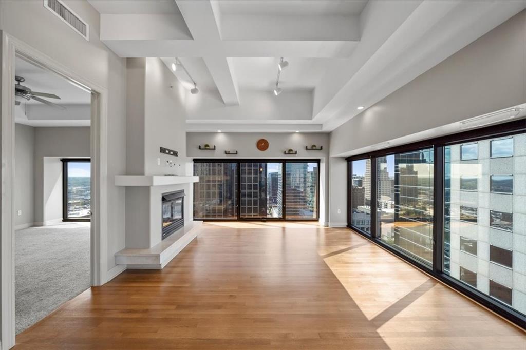 1101 Walnut Street 1607