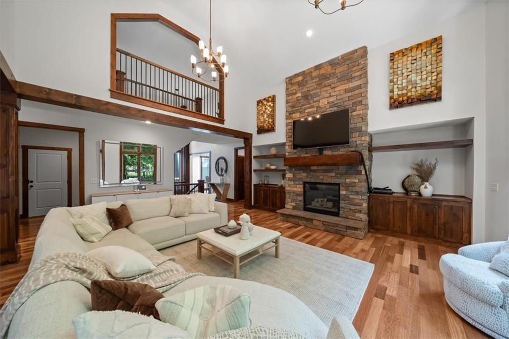 6822 Woodstock Court