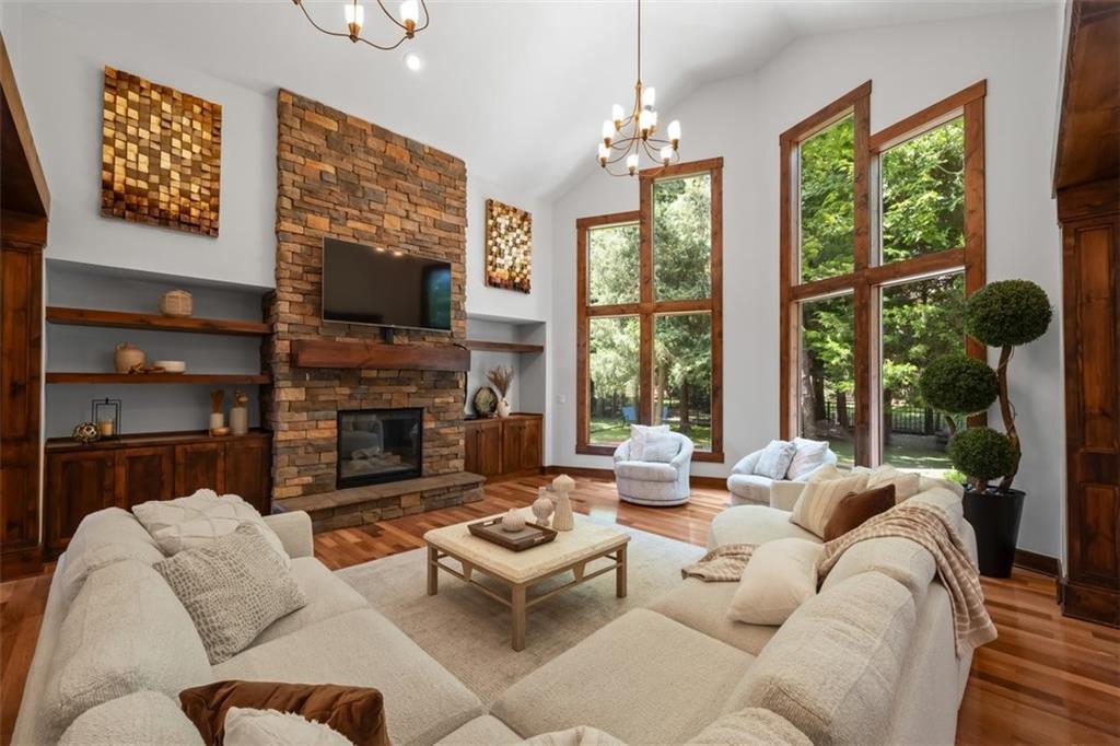 6822 Woodstock Court