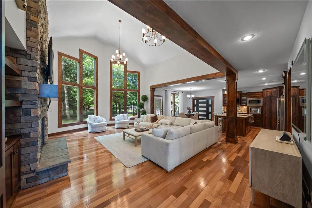 6822 Woodstock Court