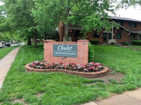 Photo of 5516 W 97th Street, Overland Park, KS 66207 (MLS # 2636758)