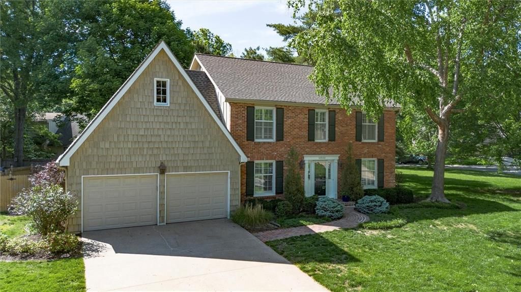 Photo of 12502 W 81st Terrace, Lenexa, KS 66215 (MLS # 2618804)